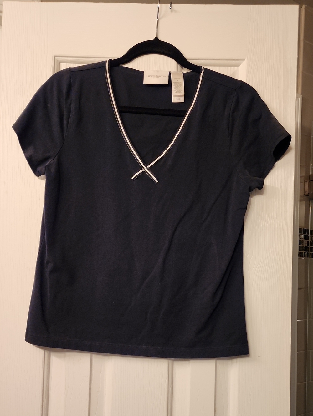 Liz Claiborne Navy Short Sleeve V-Neck Tee with White Trim